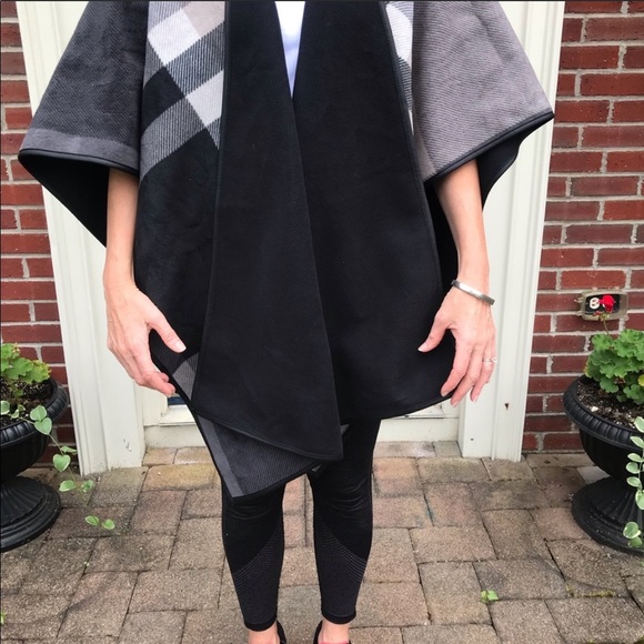 Patterned Cape - Picture 5 of 5